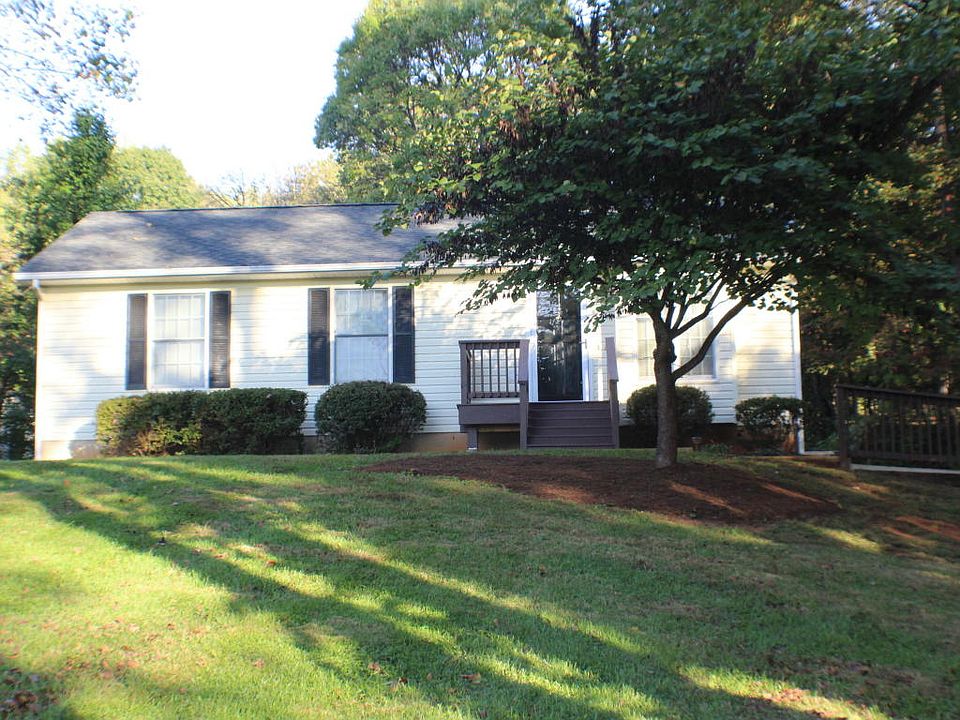 1st image of Rolling Hill Dr