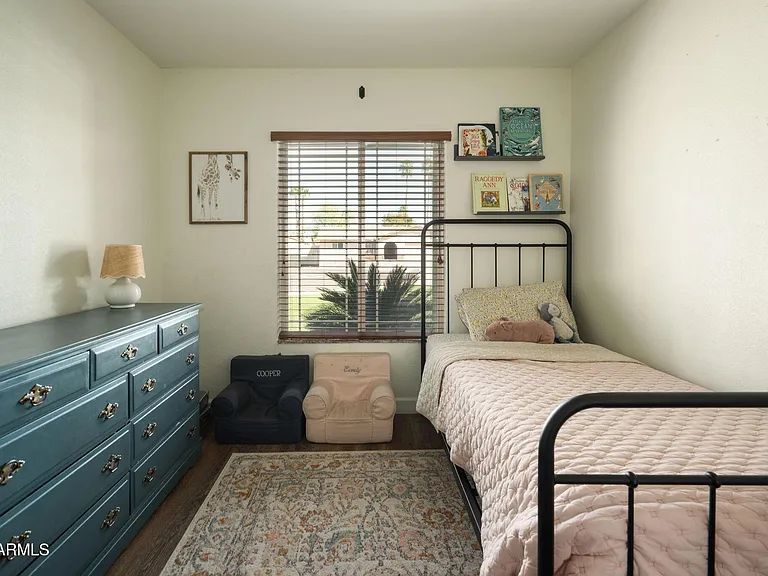 5161 E Beck Ln — Photo 12
