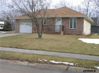 801 S Valley View St NE, Valley, NE 68064
