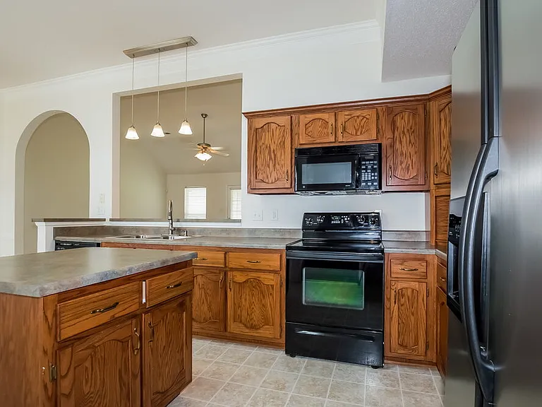 2227 Linda Shore Dr — Photo 5