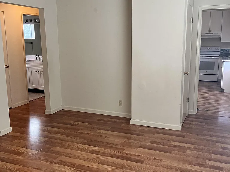 418 Greendale Way #2 — Photo 6