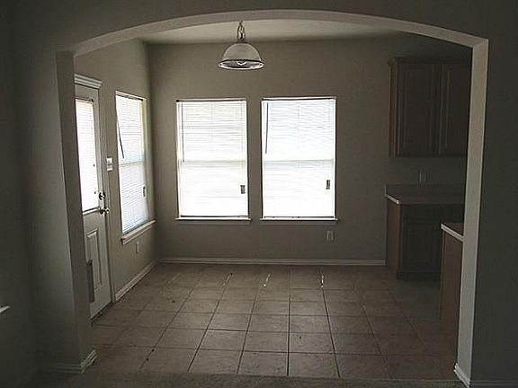 5th image of 1329 Camden Yard Dr