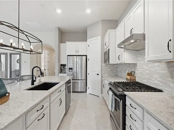 8877 Horned Lark DR, NAPLES, FL 34120