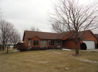 770 Willow Ln, Hartford, WI 53027