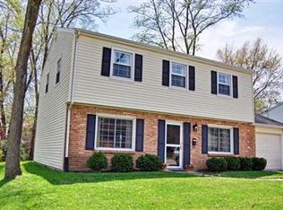 137 Oxford Ln, Glendale Heights, IL 60139