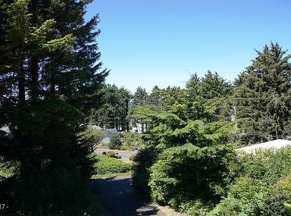 5th image of 3590 NE Reef Dr