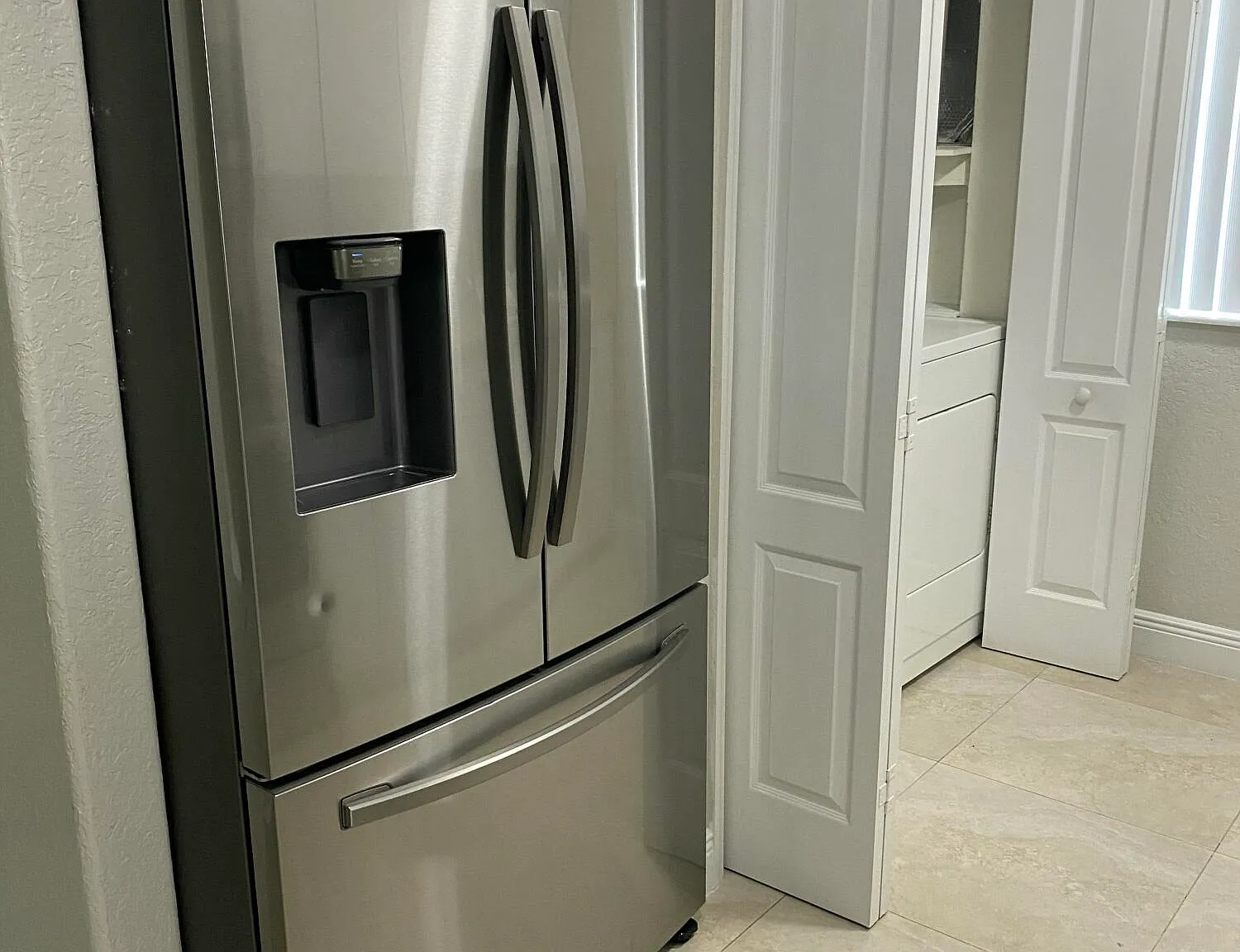 3 bed, 2.0 bath, 1632 sqft, $4,500 — Photo 4