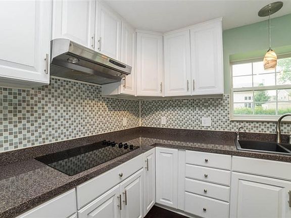 4th image of 479 Kilkenny Ct