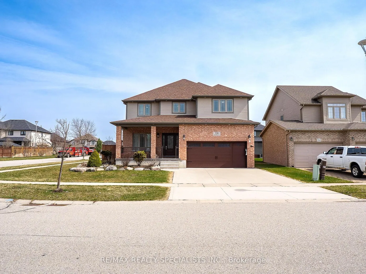 6 bed, $3,550 — Photo 2