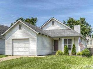 1019 Cobbler Ln, Saint Charles, MO 63303