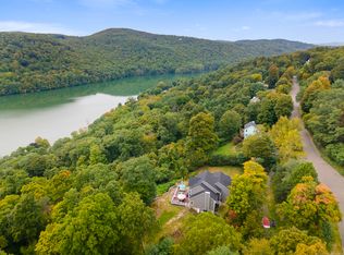 14 Squantz View Dr, New Fairfield, CT 06812