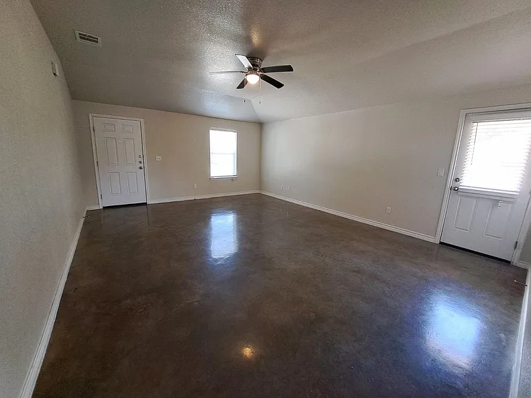 1403 Mulford St #A — Photo 18