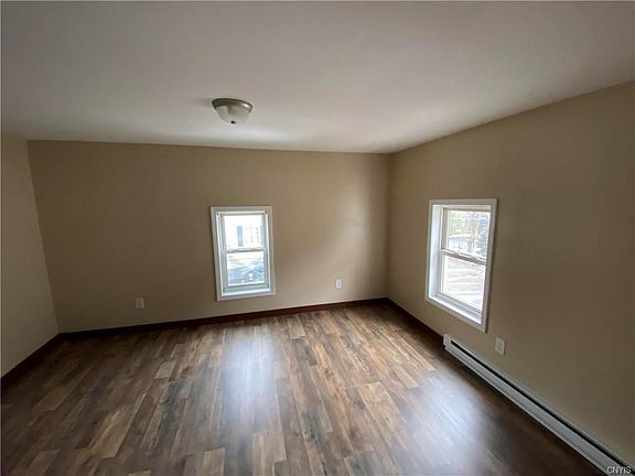 5th image of 522 Waite Ave