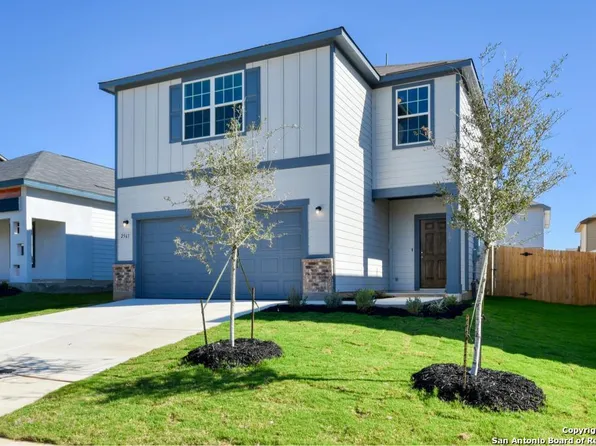 2561 Ayers, Seguin, TX 78155