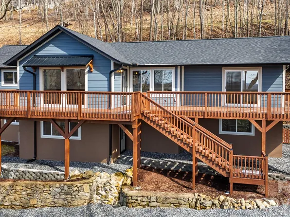 1065 Oak Ridge Ln #713, Mars Hill, NC 28754