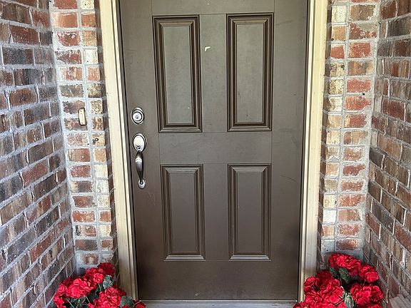 2nd image of 217 Villanova Dr