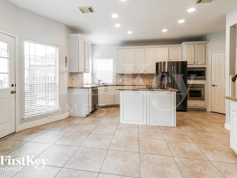 2407 Spanish Oak Hill Ct — Photo 5
