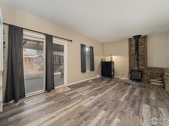 3rd image of 229 Blossom Dr