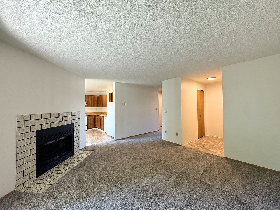 1st image of 9810 132nd Street Ct E APT D