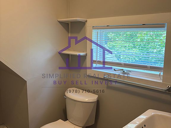 5th image of 52 Main St APT 4