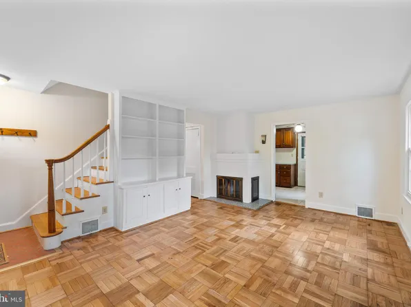 1201 Edmonston Dr, Rockville, MD 20851