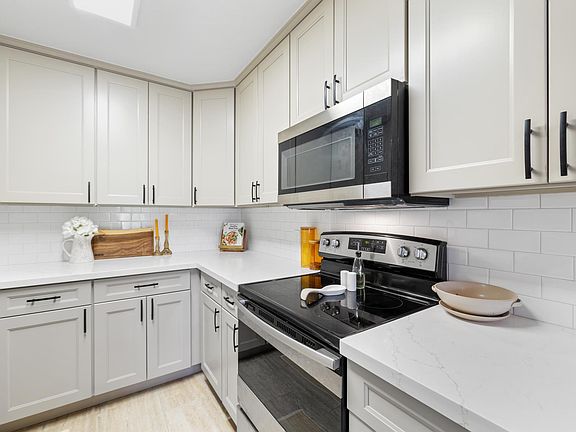 2nd image of 91-1026 Kaiau Ave #5F