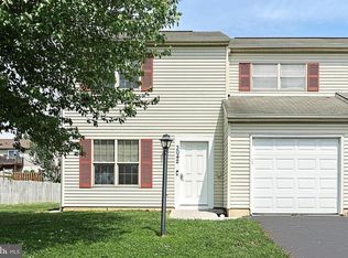 3042 Milky Way Rd, Dover, PA 17315