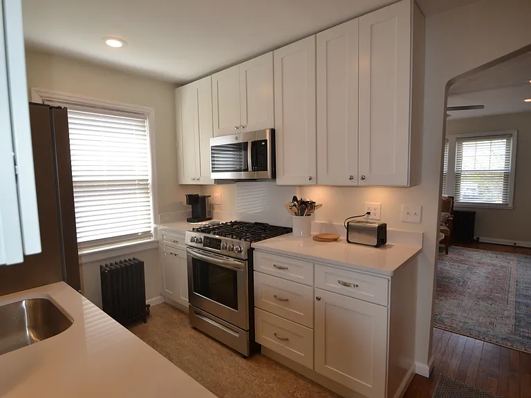 6938 Home St #3 — Photo 6