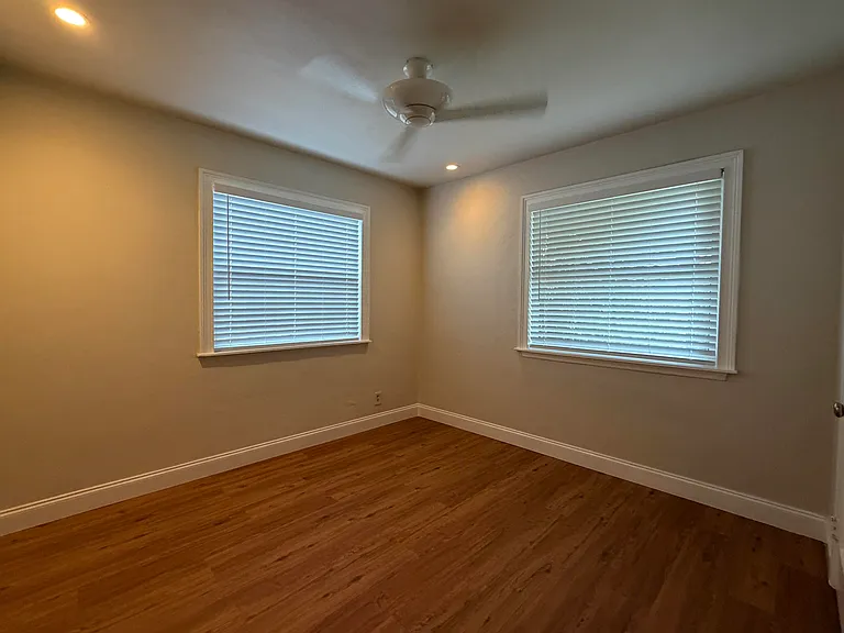 609 SW 6th Ave — Photo 12