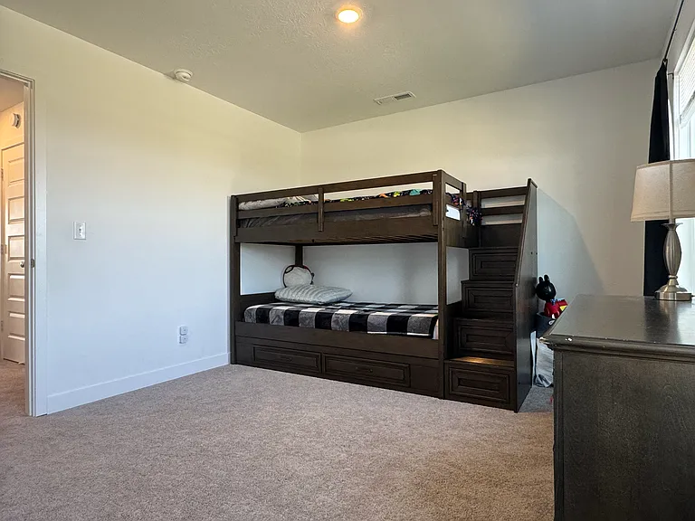 6696 Halsey St — Photo 11