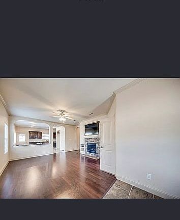 3rd image of 3906 Roma St