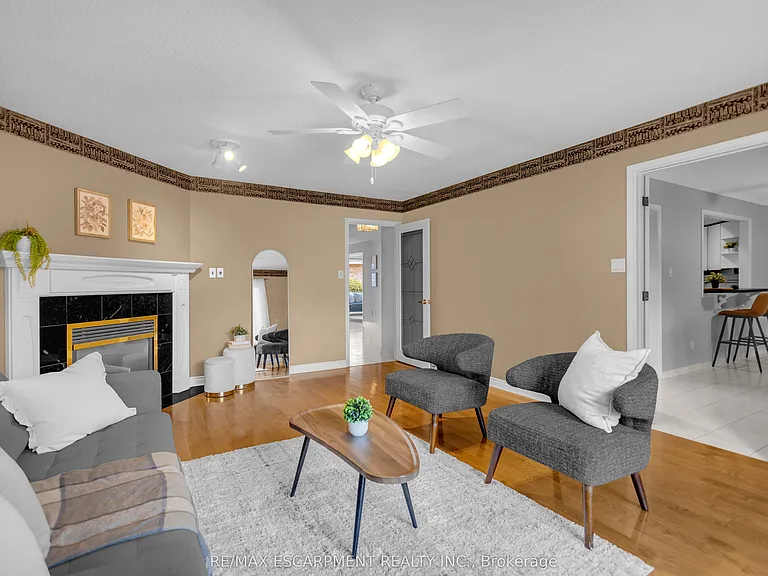 489 Acadia Dr — Photo 14