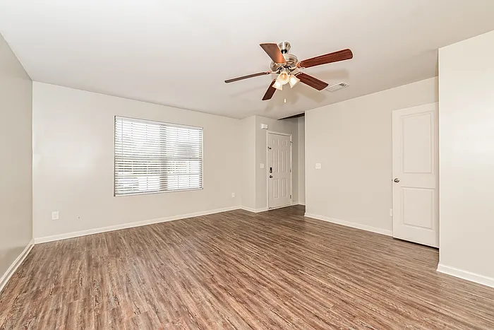 2715 Marlin Dr — Photo 4
