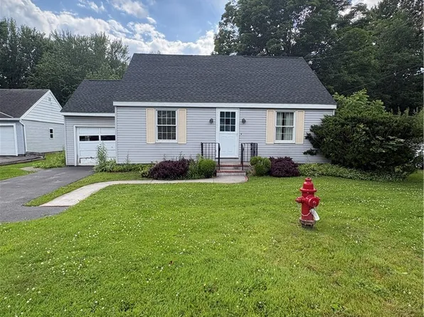 8269 Oswego Rd, Liverpool, NY 13090