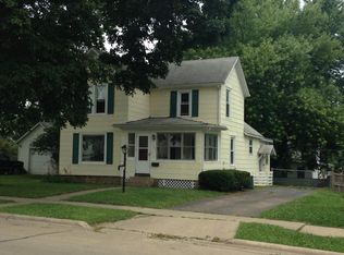 642 W Clark St, Freeport, IL 61032