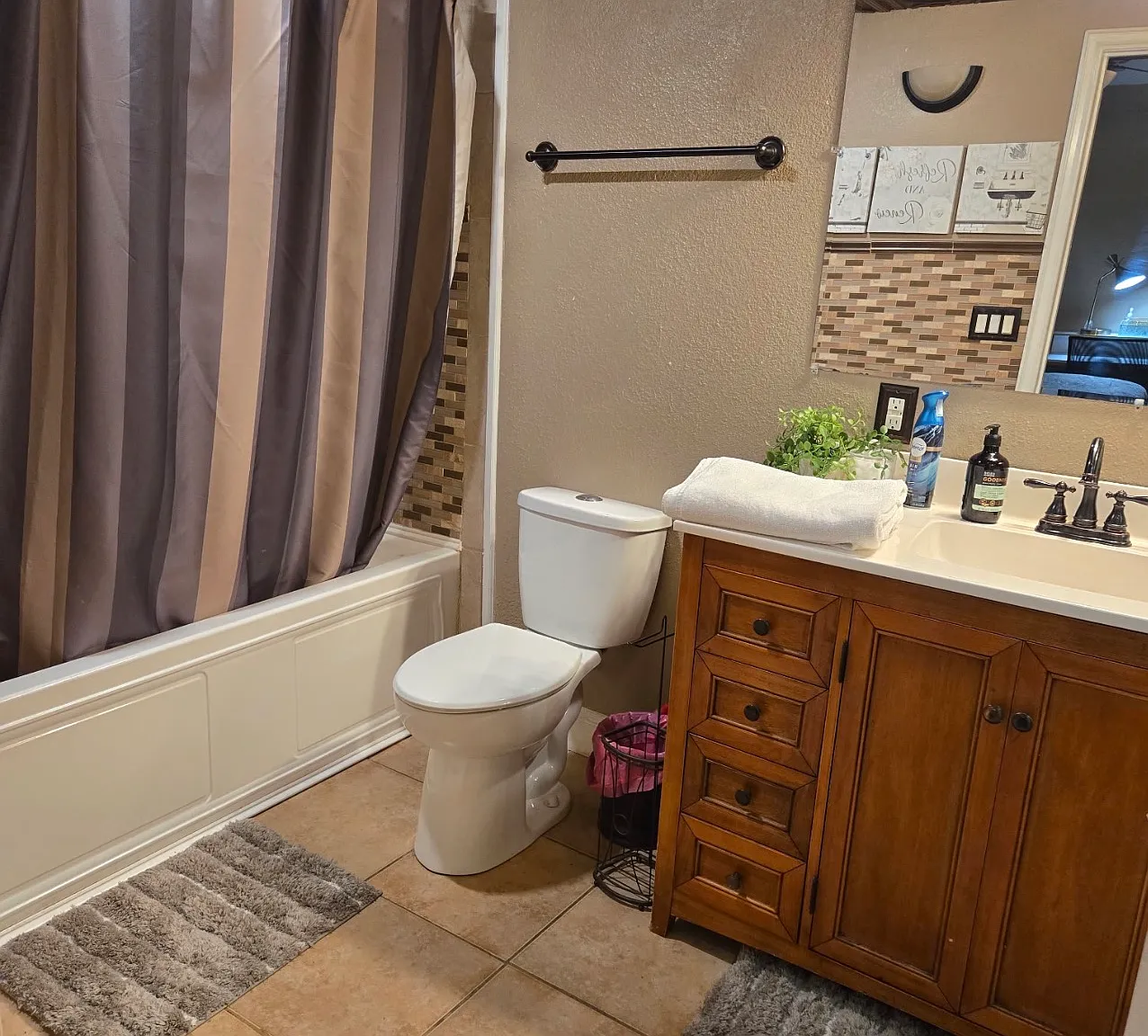 2 bed, 900 sqft, $2,595 — Photo 4