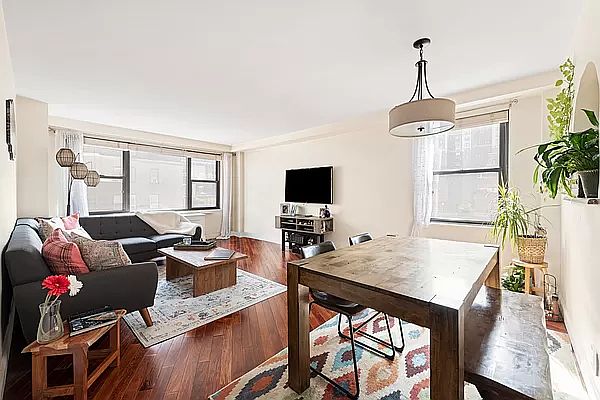 1st image of 305 E 40th St APT 16M