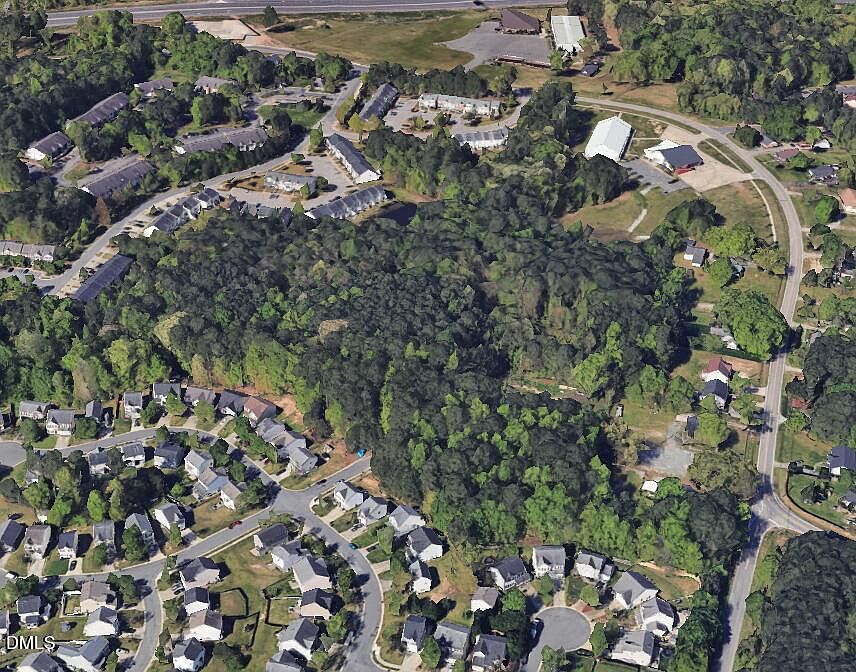 1st image of 907 Lynn Rd #2