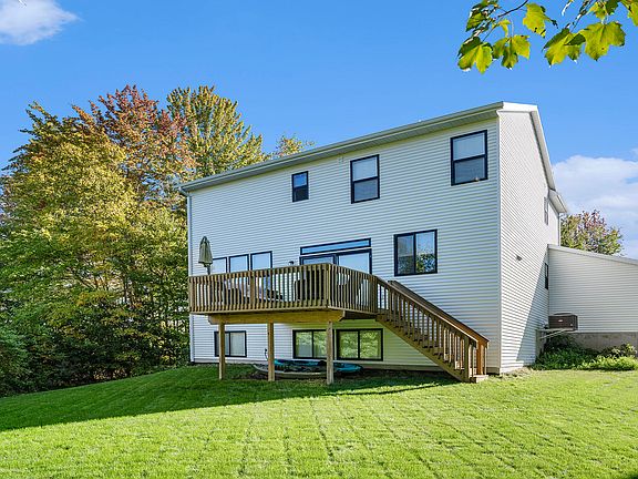 3rd image of 17943 Spring Oak Dr