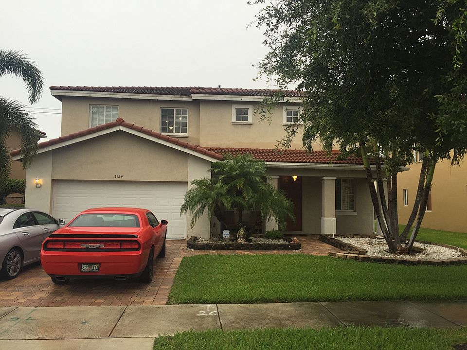 1st image of 1124 NW 204th St