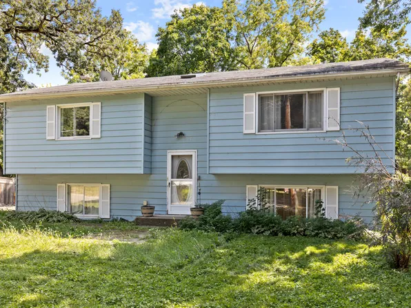 237 Fern Pl, Fox Lake, IL 60020