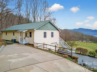 120 Mountain Mist Ln, Waynesville, NC 28785