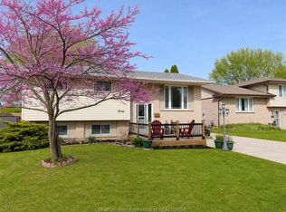 40 Thornhill Cres, Chatham Kent, ON N7L 4M3