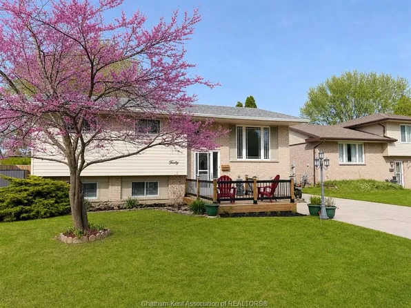 40 Thornhill Cres, Chatham Kent, ON N7L 4M3
