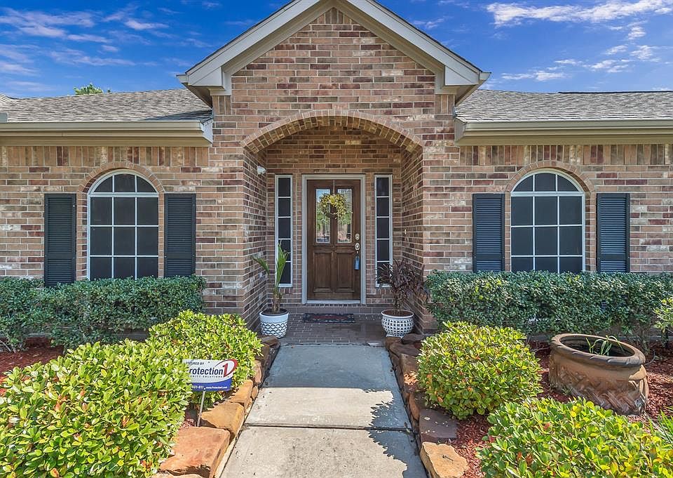 1st image of 8618 Redstone Hills Dr