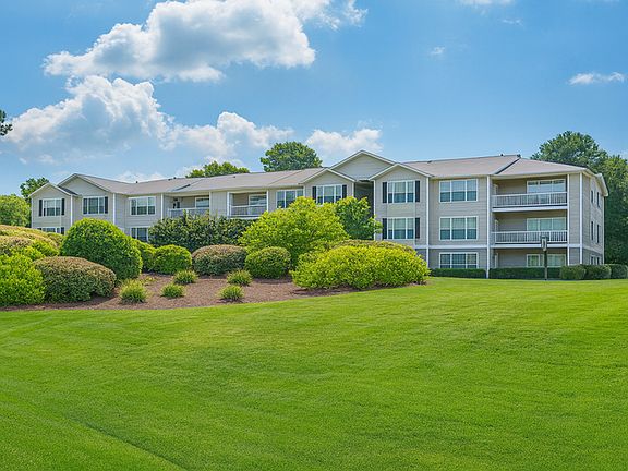 1, 2, and 3-Bedroom Apartments in Conyers, Georgia