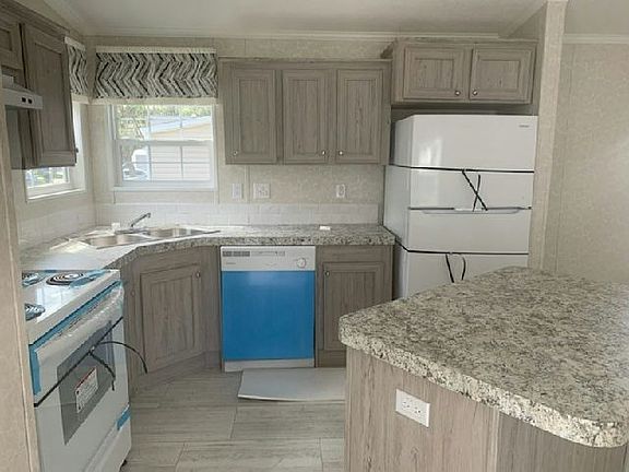 4th image of 9312 Michael Ln #429
