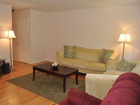 3rd image of 6337 Hillary Ct