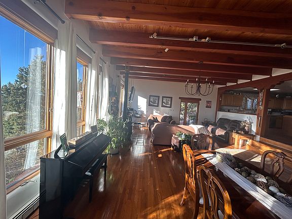 Dining Room/ Livingroom
