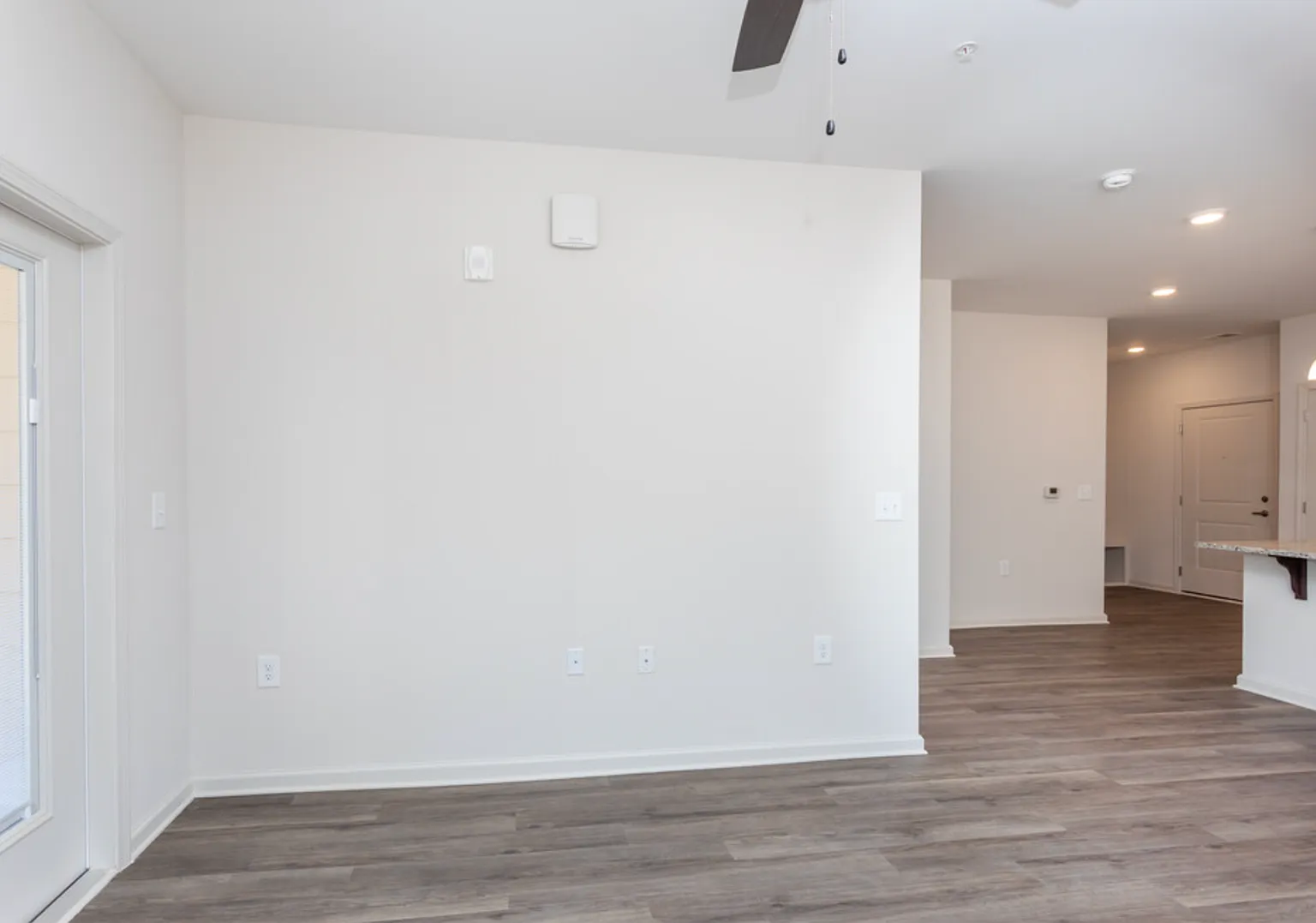 The Laurel- 1 Bedroom — Photo 4